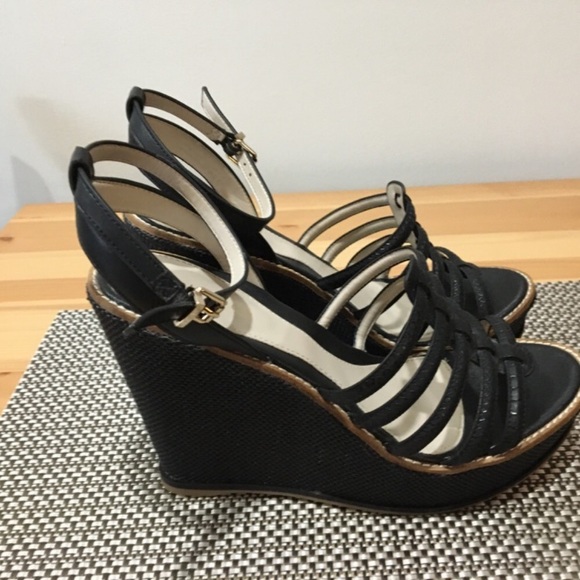 *NEW* ALDO BLACK WEDGE SANDALS SZ 10 NWOT - Picture 2 of 4